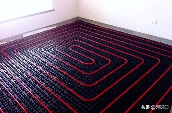 水地暖改電地暖_有地暖怎么改水電_地暖改水電能走地面嗎